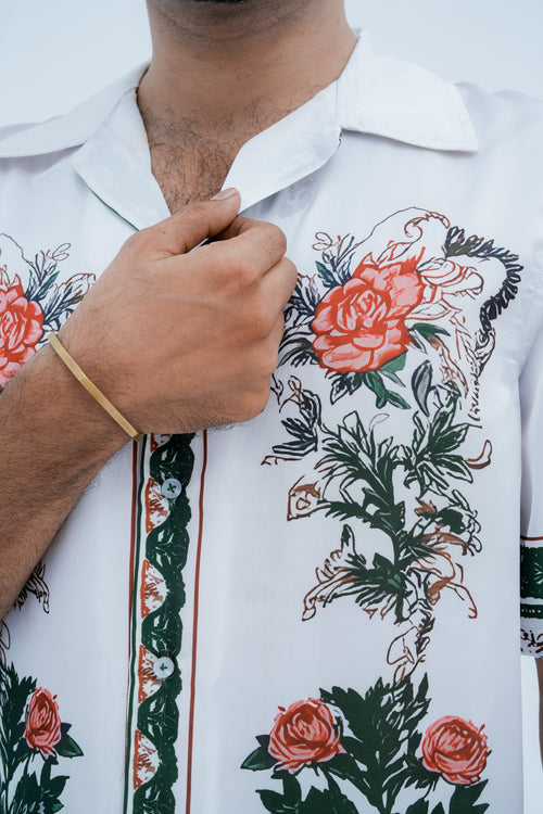Meadow Border Print Shirt - collar detail